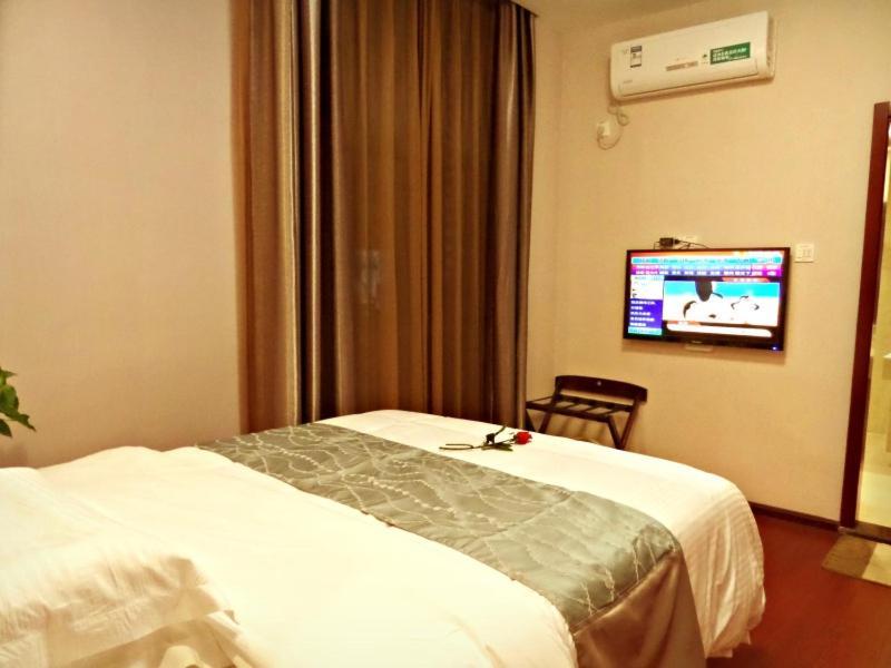 Greentree Inn Jiangxi Jindezhen People Square Jindin Business Hotel Цзіндечжень Екстер'єр фото