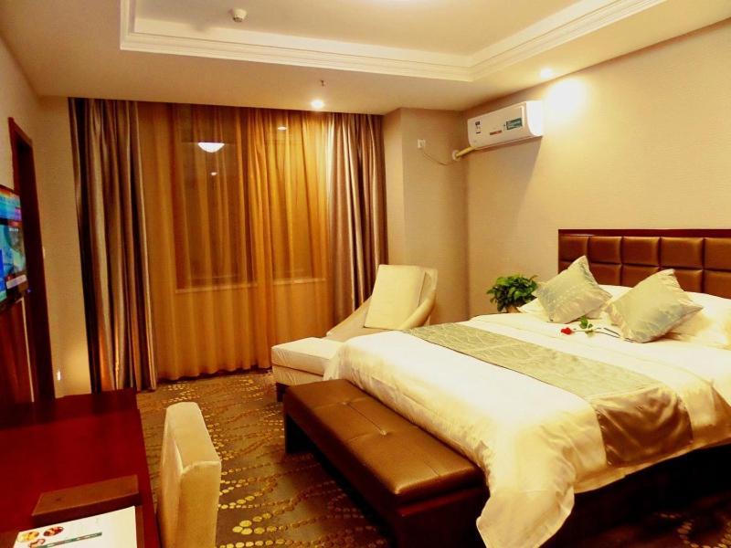 Greentree Inn Jiangxi Jindezhen People Square Jindin Business Hotel Цзіндечжень Екстер'єр фото