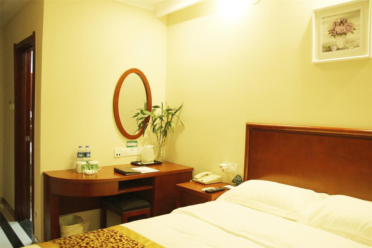 Greentree Inn Jiangxi Jindezhen People Square Jindin Business Hotel Цзіндечжень Екстер'єр фото