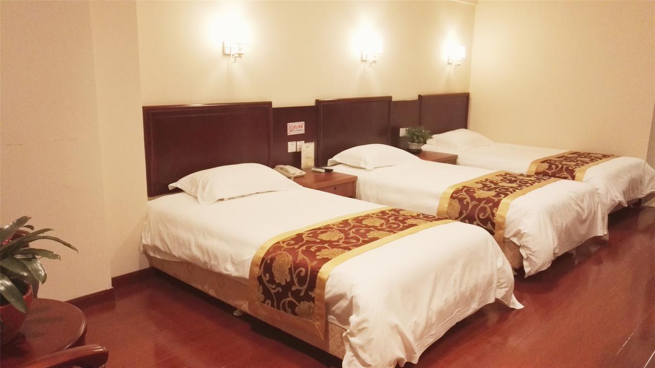 Greentree Inn Jiangxi Jindezhen People Square Jindin Business Hotel Цзіндечжень Екстер'єр фото
