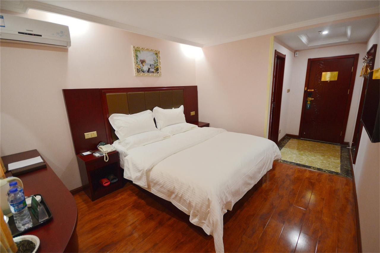 Greentree Inn Jiangxi Jindezhen People Square Jindin Business Hotel Цзіндечжень Екстер'єр фото